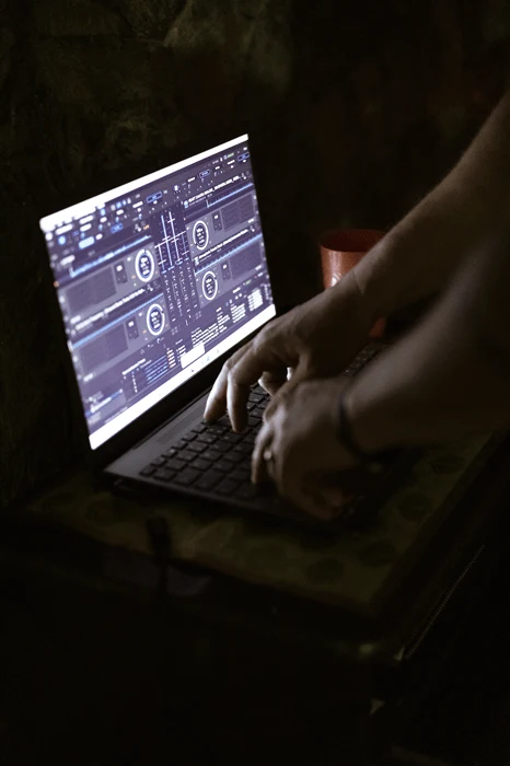 pilar-musica.webp